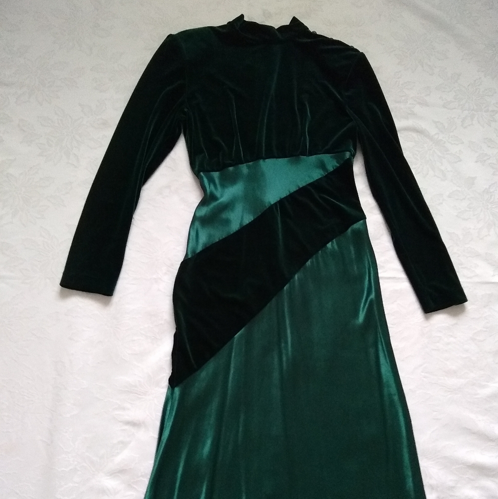 Glamour vintage velvet satin mock neck maxi dress
